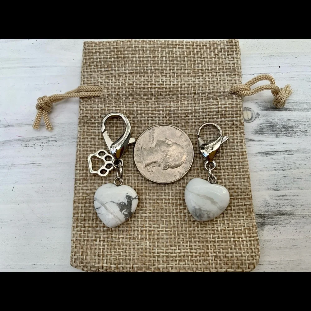 🦋HP 2/20$ Howlite Pet Charm Crystal Pet Collar Charm Crystal Pet Collar